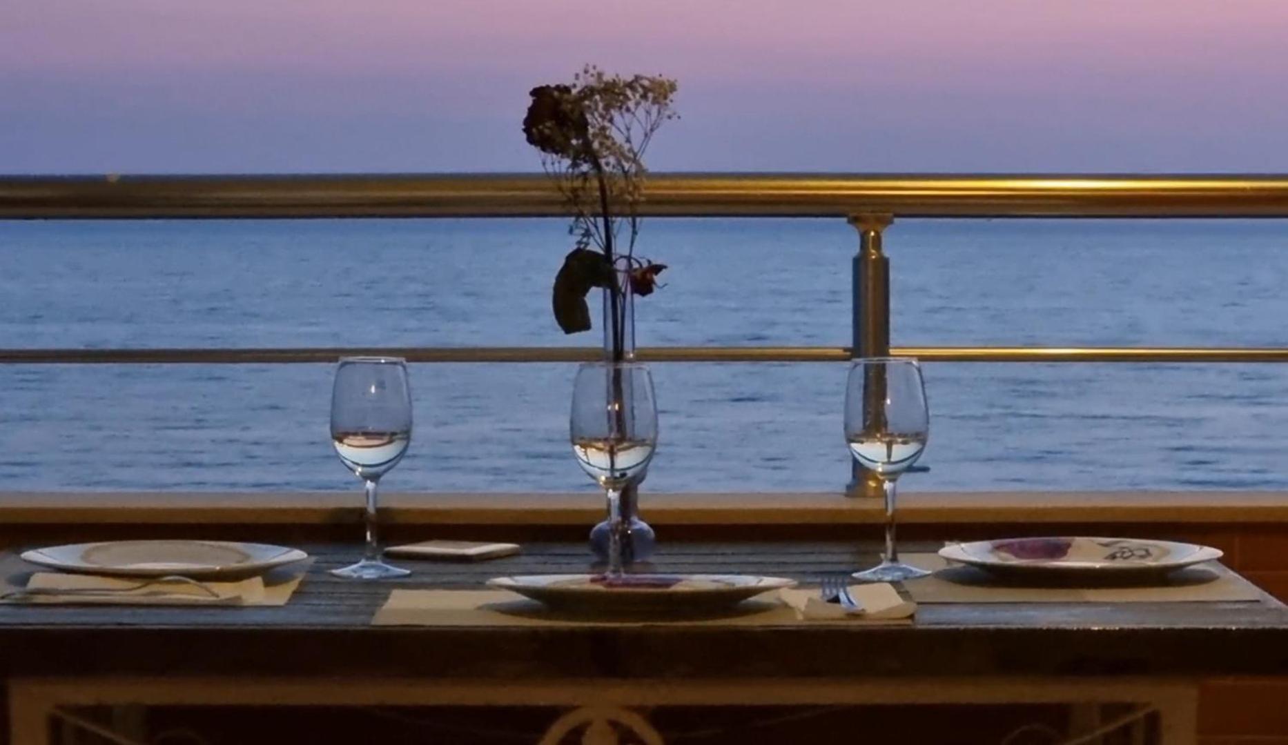 Sunset Seaview Apartment Durres Exterior photo